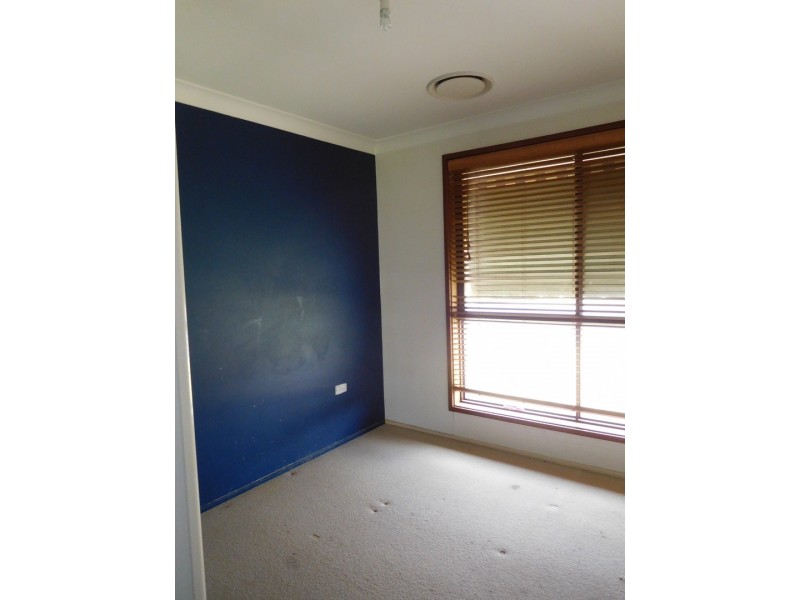 2 Lang Place, Scone NSW 2337