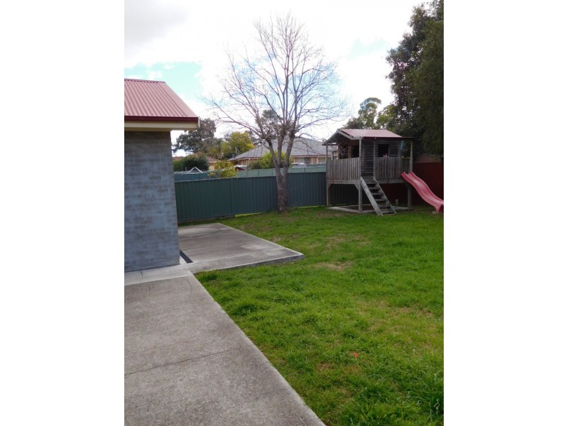 2 Lang Place, Scone NSW 2337