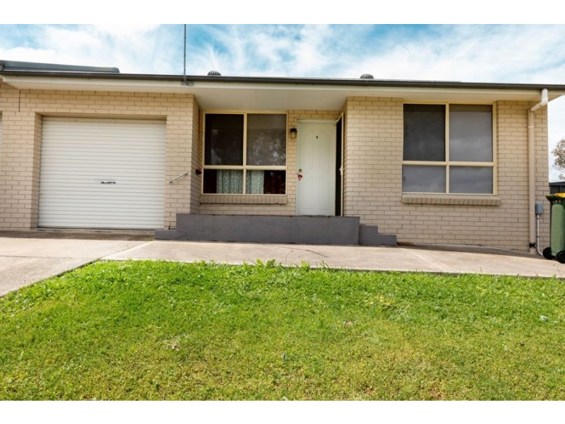 4/11 Joan Street, Scone NSW 2337