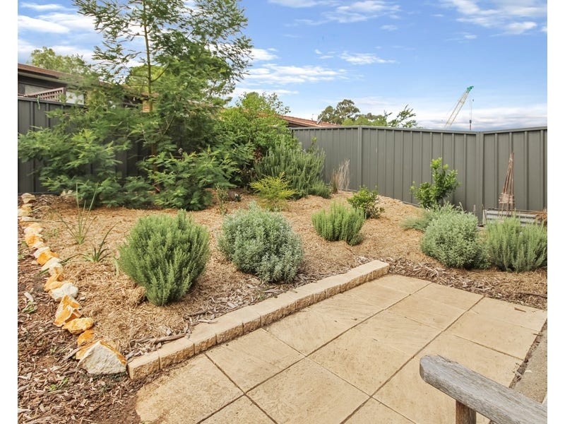 2/11 Joan Street, Scone NSW 2337