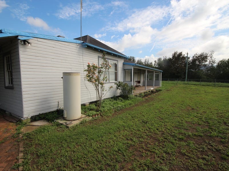 85 River Road, Blandford NSW 2338