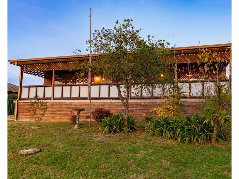 10 Mackenzie Street, Aberdeen NSW 2336
