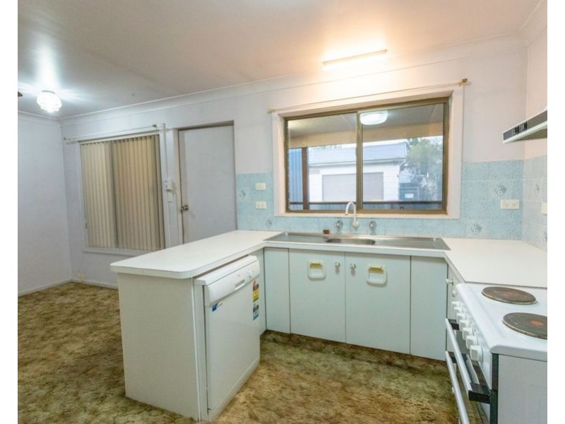 10 Mackenzie Street, Aberdeen NSW 2336