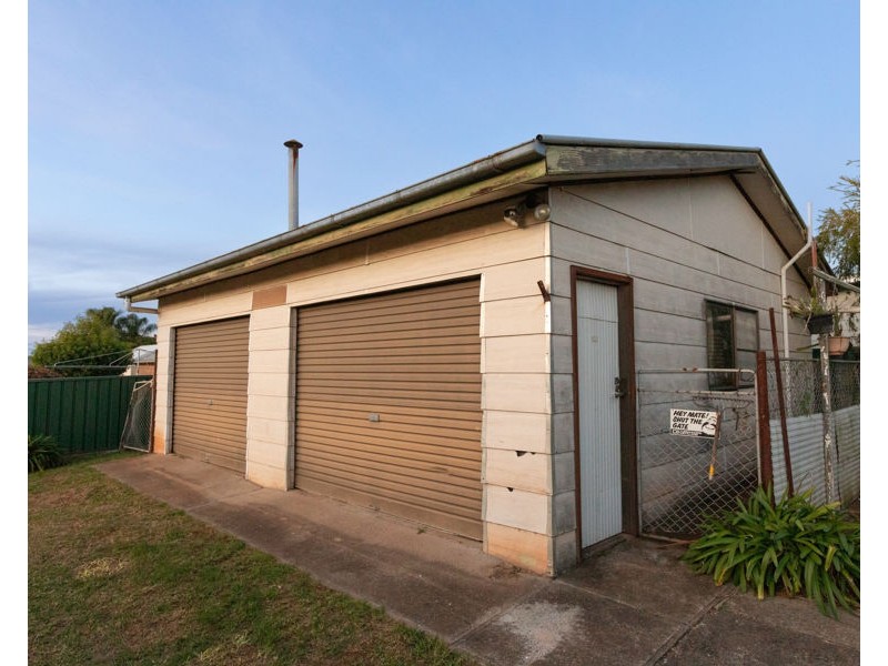 10 Mackenzie Street, Aberdeen NSW 2336