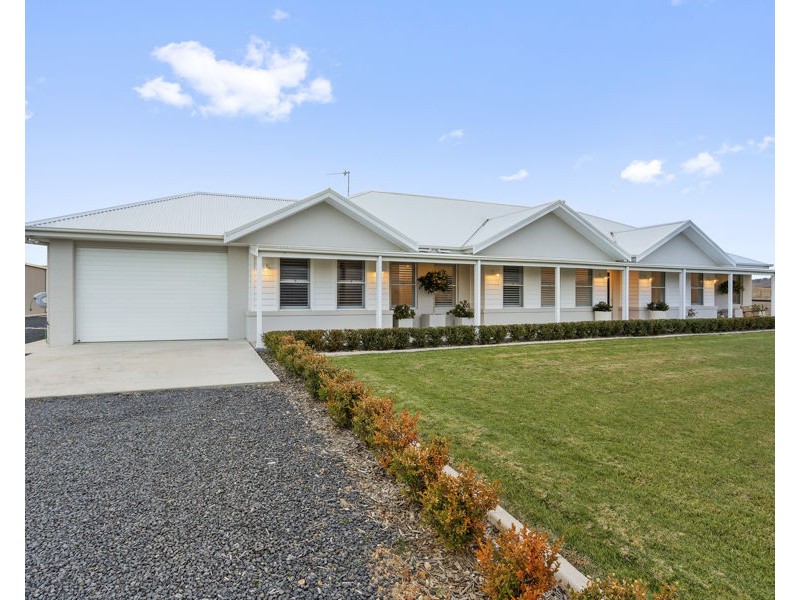 4 Bakewell Circuit, Scone NSW 2337