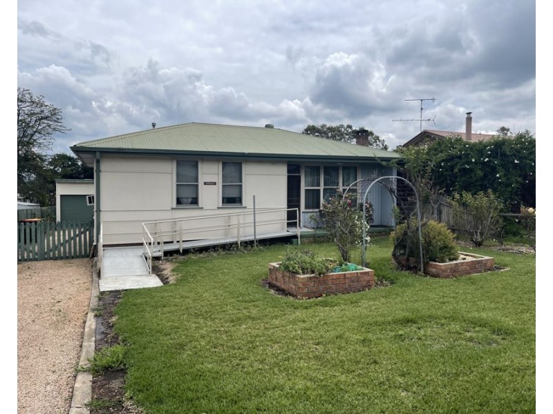 33 Stafford Street, Scone NSW 2337