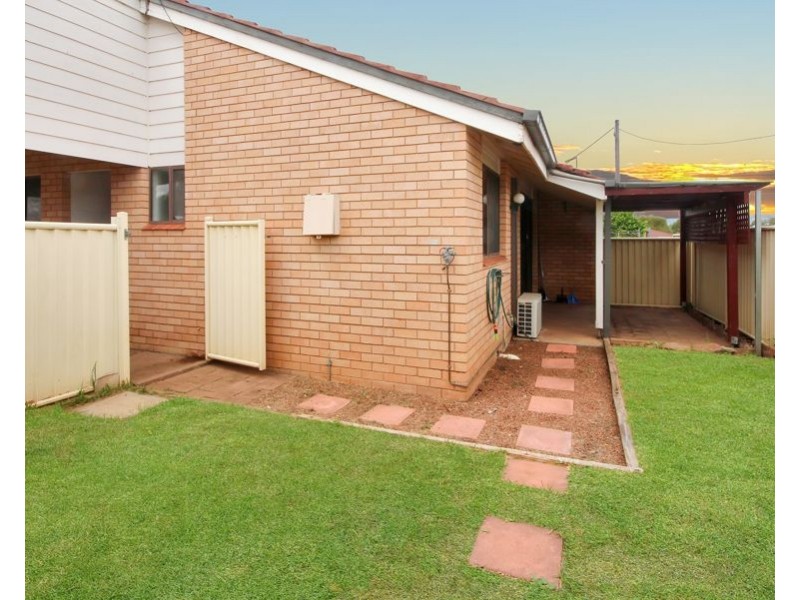 2/65 Satur Road, Scone NSW 2337