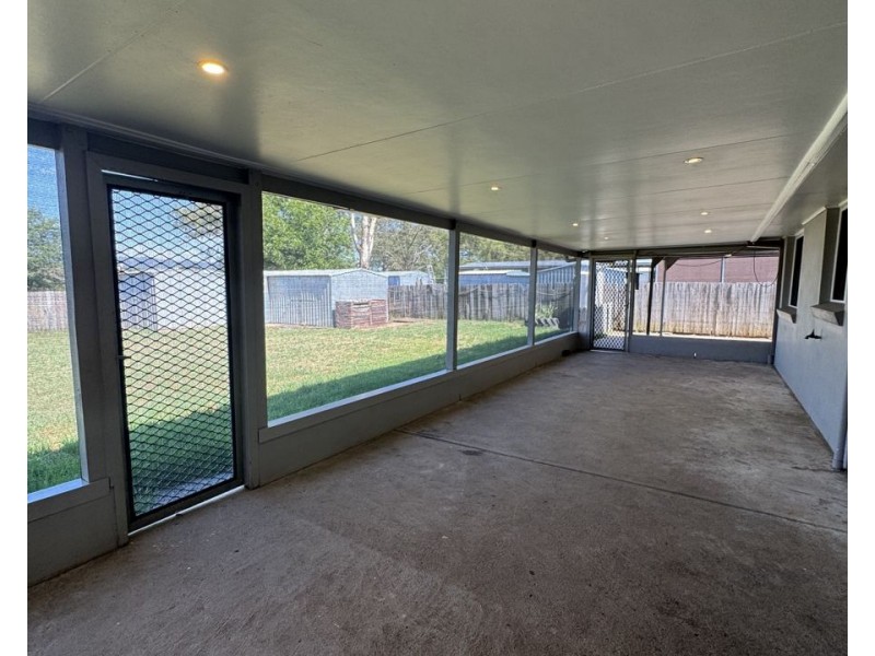 13 Nyarra Street, Scone NSW 2337