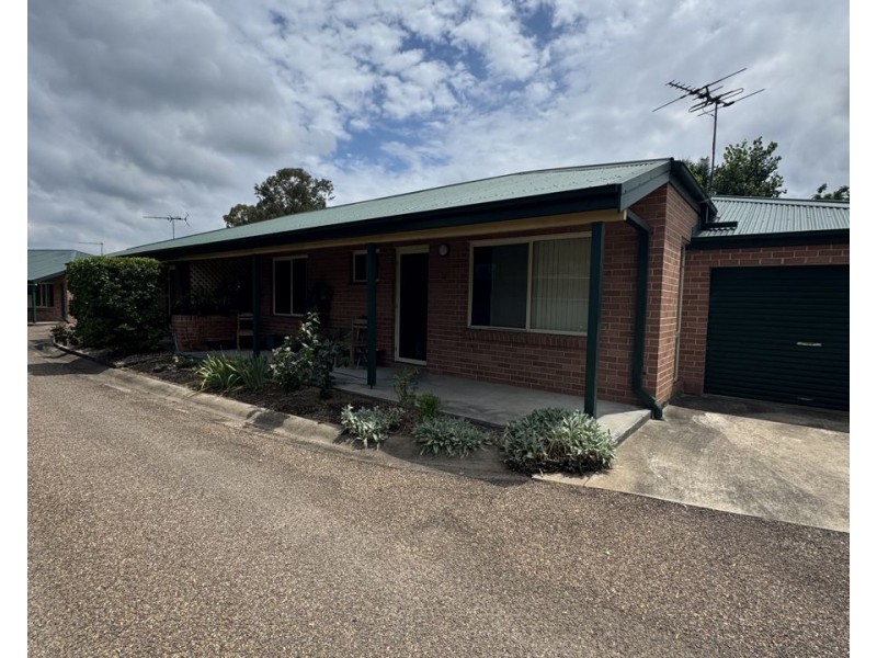 9 27 Guernsey Street, Scone NSW 2337