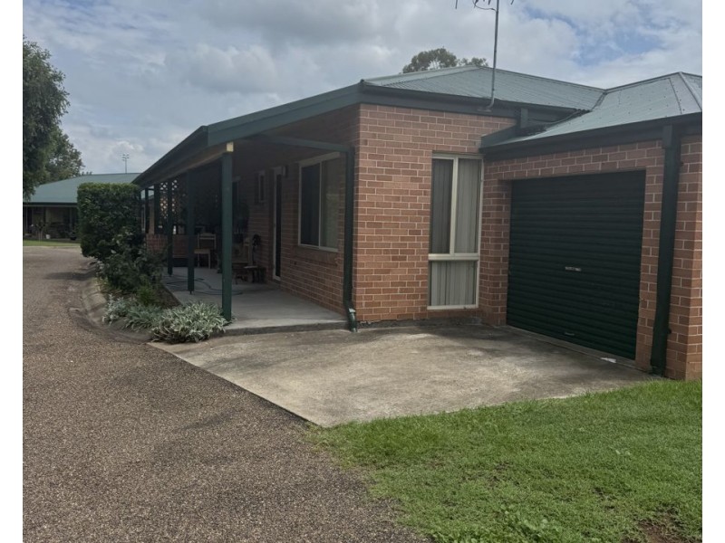 9 27 Guernsey Street, Scone NSW 2337