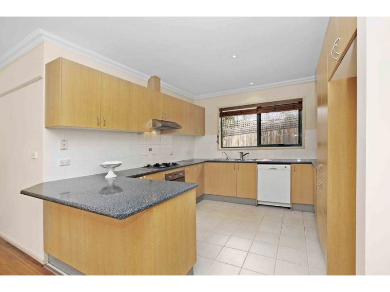 2/119 Karingal Drive, Briar Hill VIC 3088