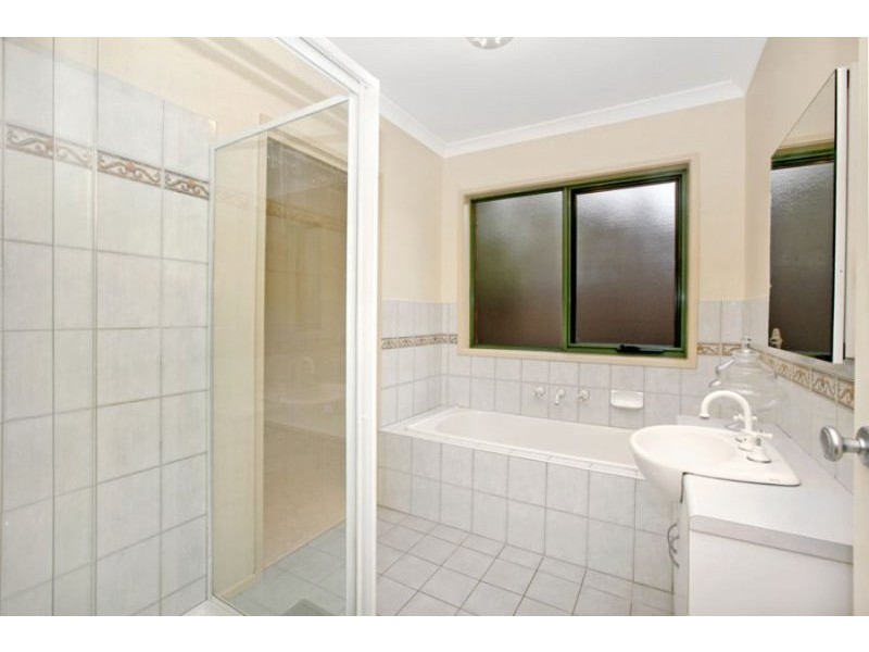 2/119 Karingal Drive, Briar Hill VIC 3088