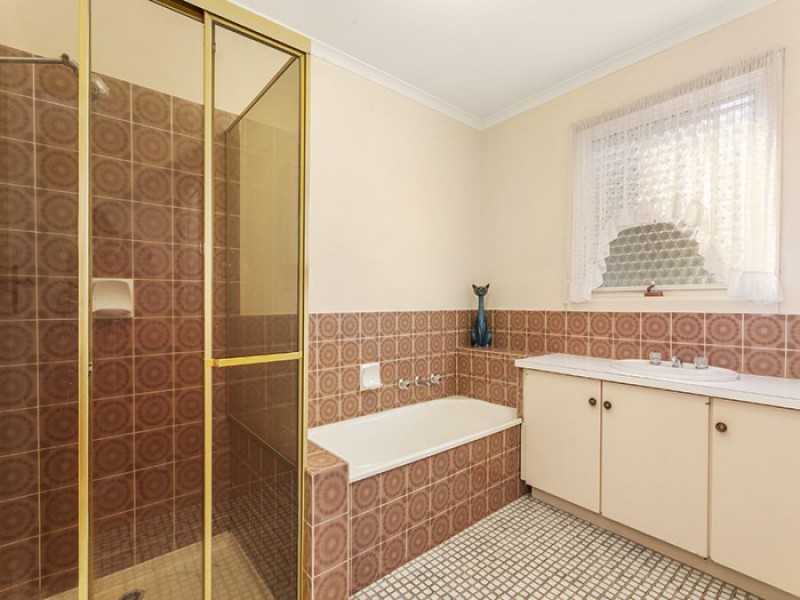 11 Tweedie Court, Box Hill North VIC 3129