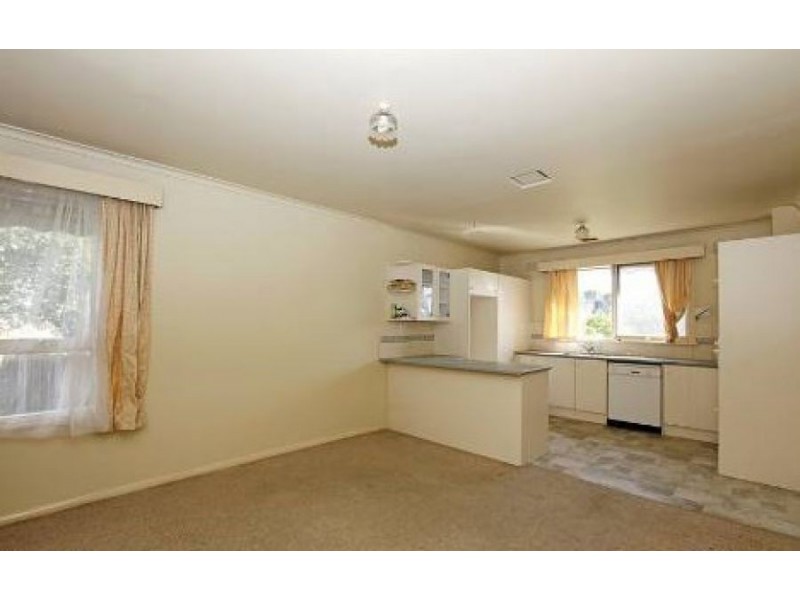 1 Bellevue Avenue, Burwood East VIC 3151