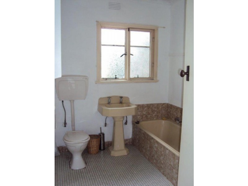 22 Junction Road, Blackburn North VIC 3130