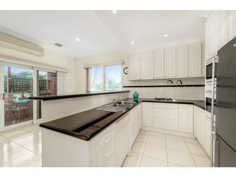 5 Carnarvon Street, Doncaster VIC 3108