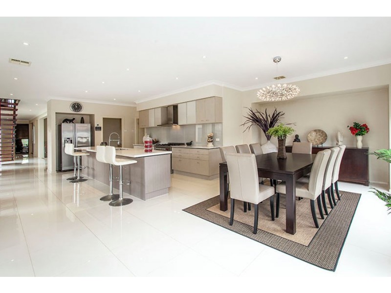 34 Quentin Street, Forest Hill VIC 3131