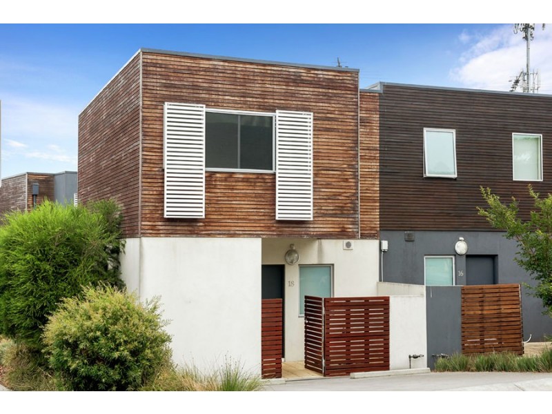 18 Waxflower Crescent, Bundoora VIC 3083