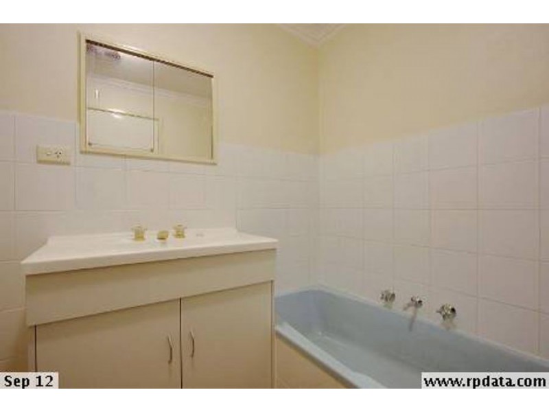 8/33-35 Bond Street, Ringwood VIC 3134