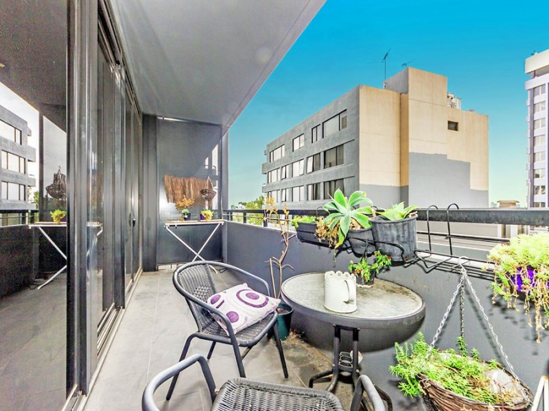 417/74 Queens Road, Melbourne VIC 3000