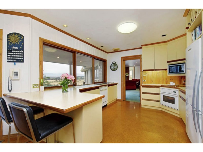 7 Benson Drive, Yering VIC 3770
