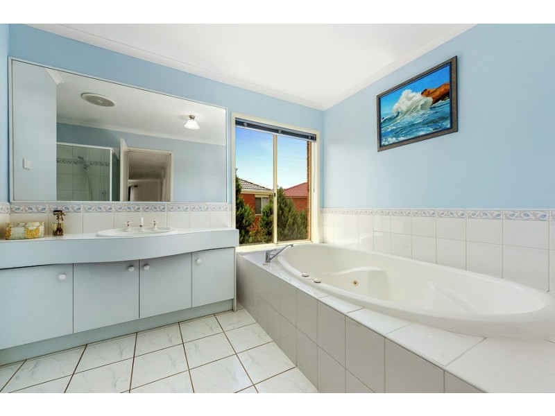 9 Thames Court, Mulgrave VIC 3170