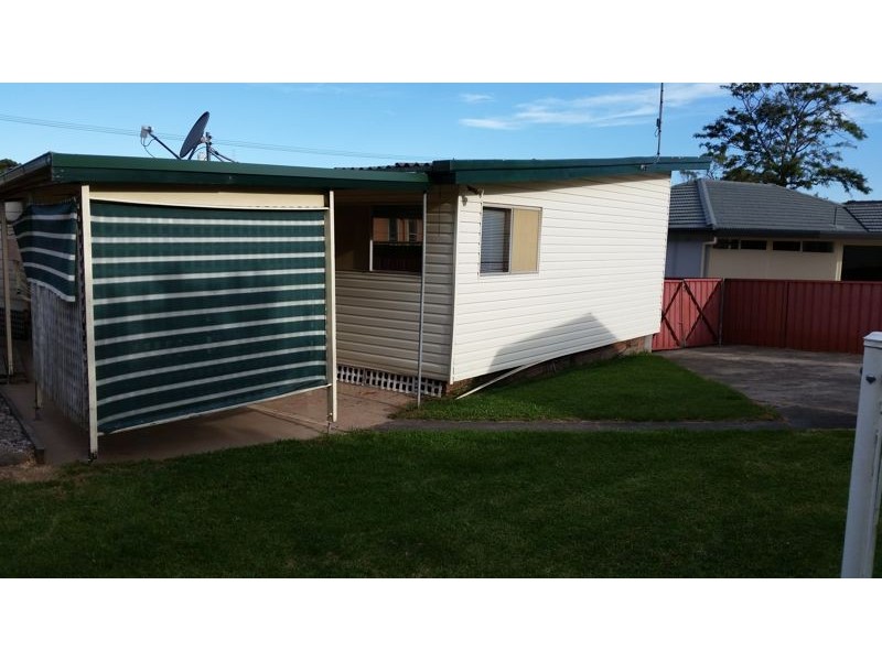 63 Coral Crescent, Gateshead NSW 2290