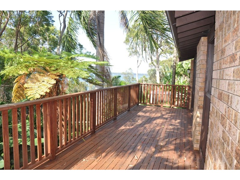 88 Beach Road, Wangi Wangi NSW 2267