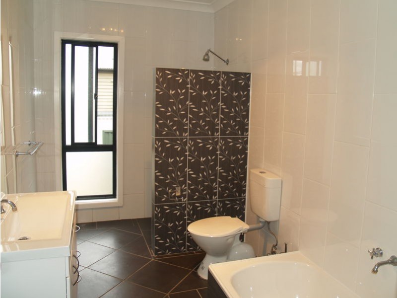 35 Fourth Street, Boolaroo NSW 2284