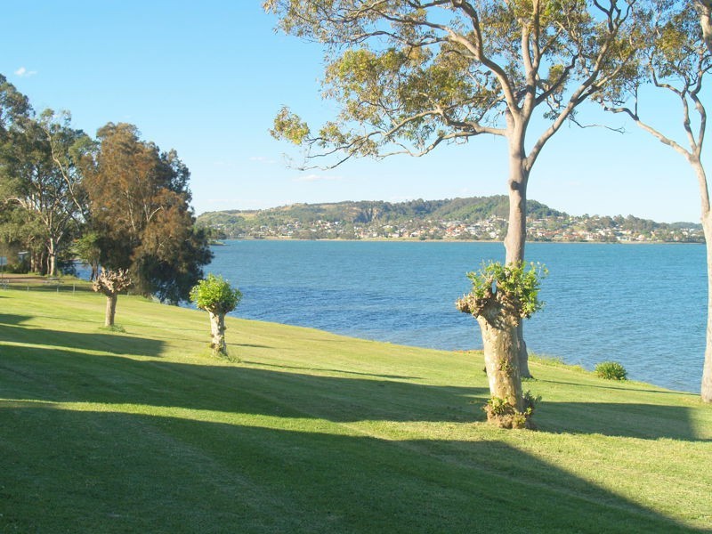 12 George Street, Marmong Point NSW 2284