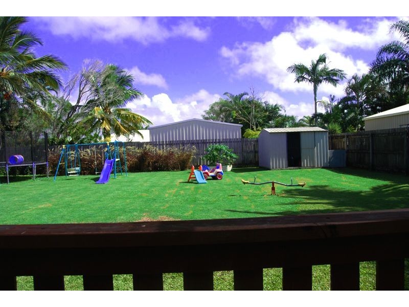 17 Caledonian Dr, Beaconsfield QLD 4740