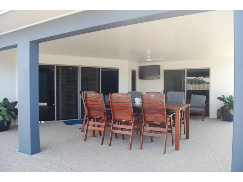 5 Floresta Lane, Beaconsfield QLD 4740