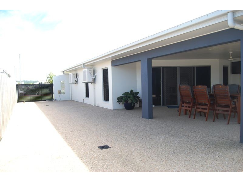 5 Floresta Lane, Beaconsfield QLD 4740