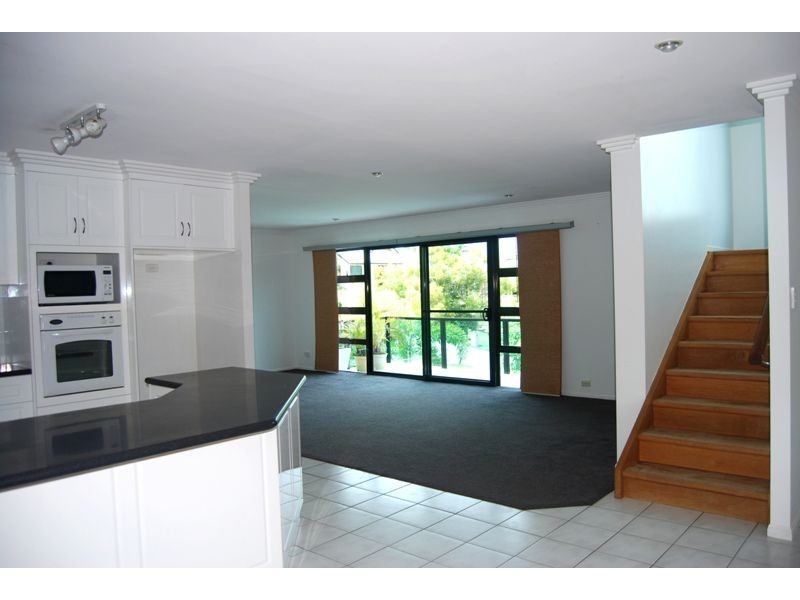 9a Clearvista Cr, Mount Pleasant QLD 4740