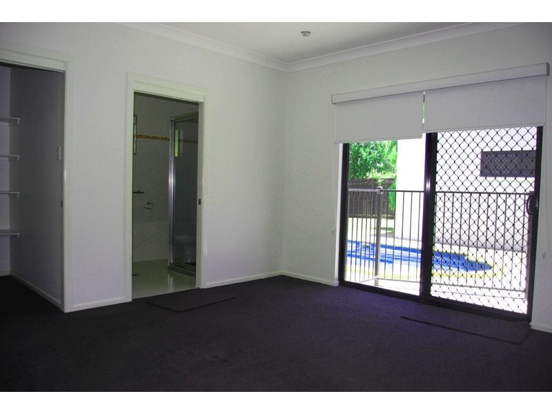 4 Fairmeadow Dr, Mount Pleasant QLD 4740