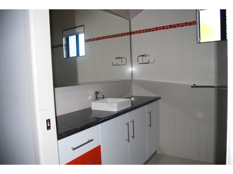 4 Fairmeadow Dr, Mount Pleasant QLD 4740