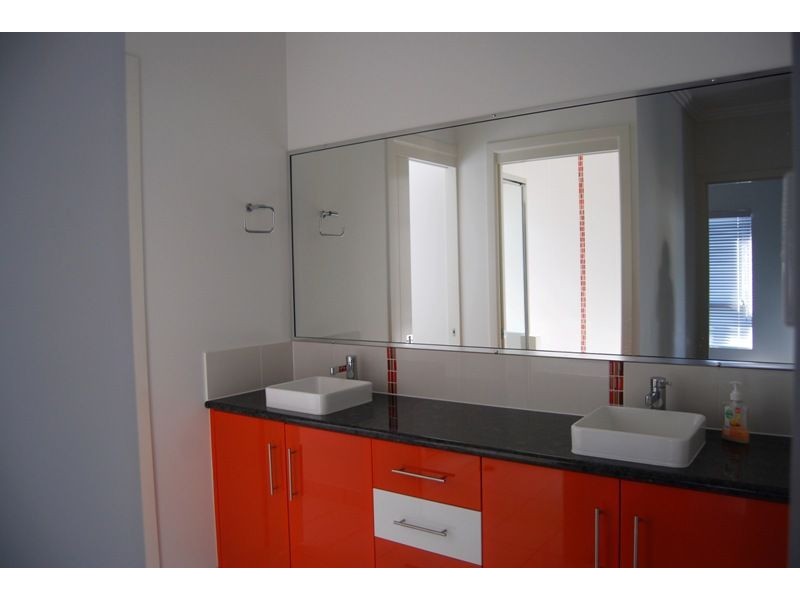 4 Fairmeadow Dr, Mount Pleasant QLD 4740