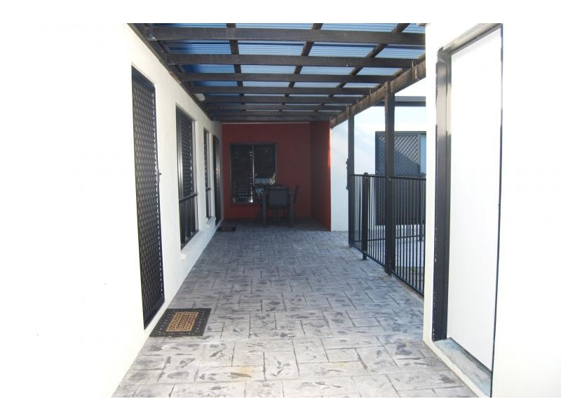 4 Fairmeadow Dr, Mount Pleasant QLD 4740