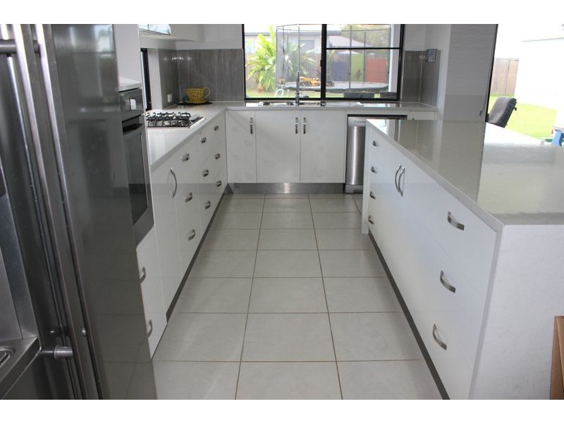 40 Phoenix Cr, Rural View QLD 4740