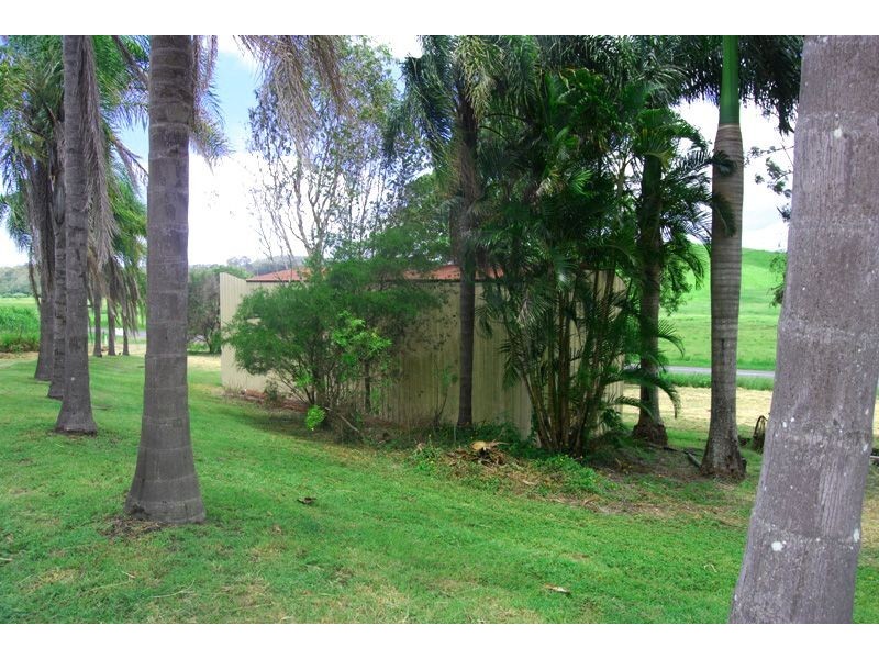 1 Starr Rd, Sarina QLD 4737