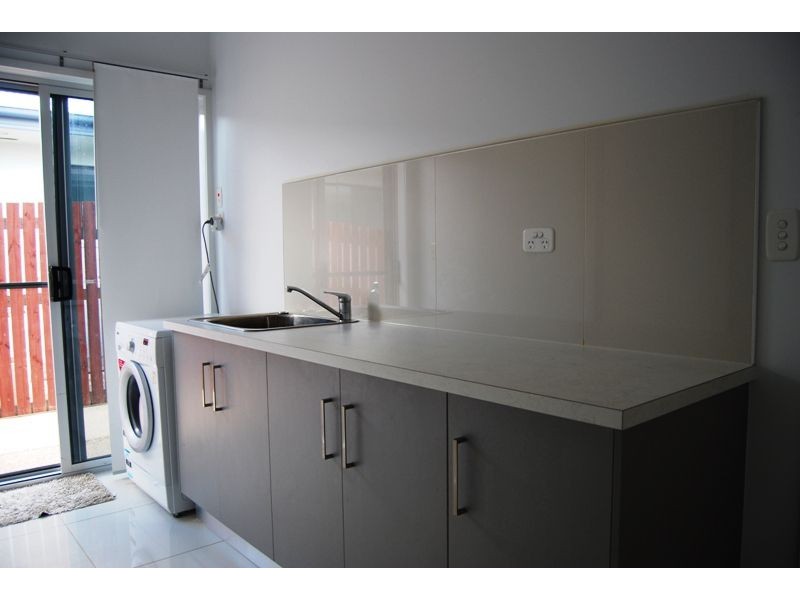 4 Rafter Crt, Rural View QLD 4740