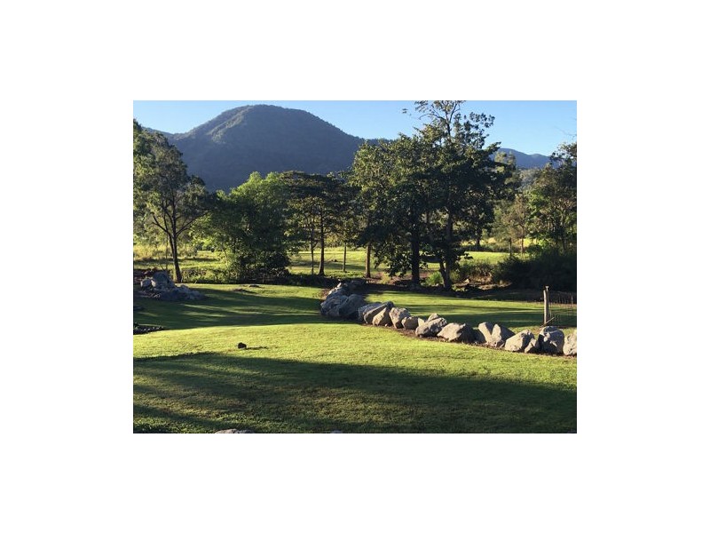 49 De Bonis Road, Netherdale QLD 4756