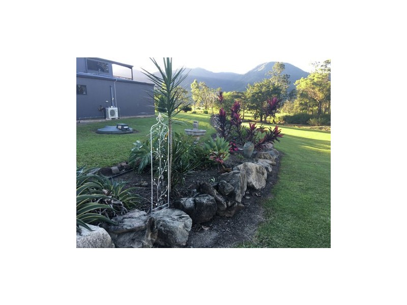 49 De Bonis Road, Netherdale QLD 4756