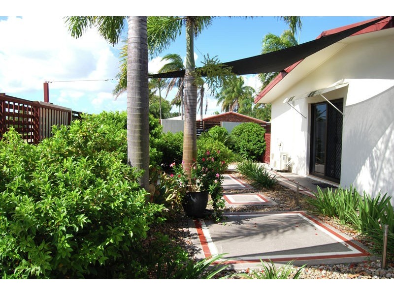 1 Kilgour St, South Mackay QLD 4740