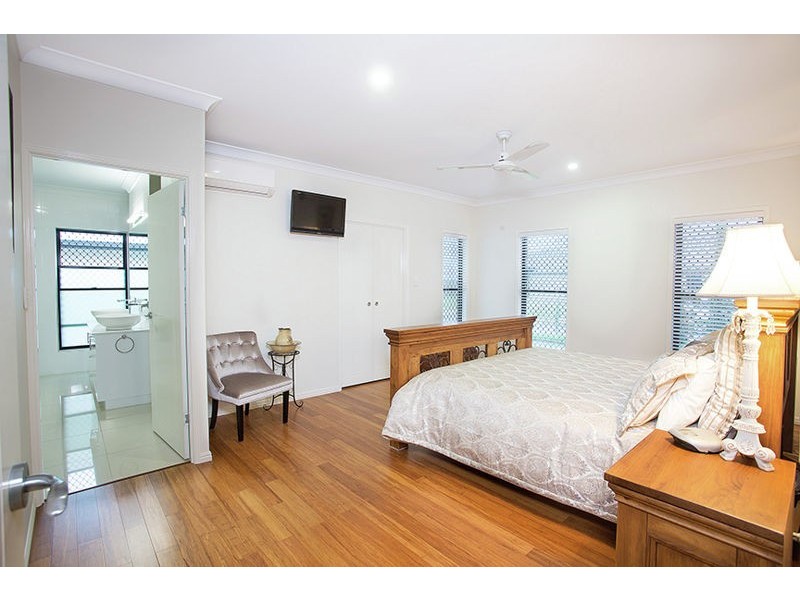 8 Kiber Place, Ooralea QLD 4740