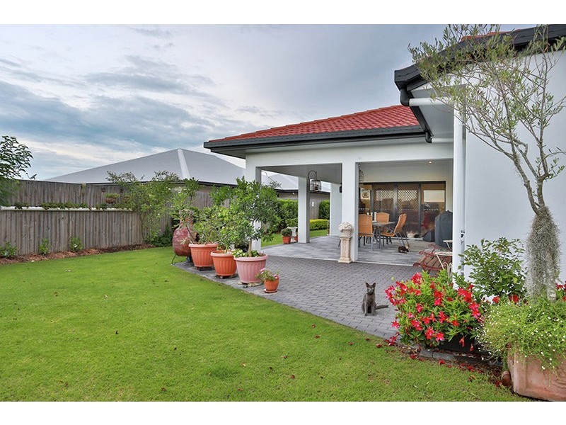 8 Kiber Place, Ooralea QLD 4740