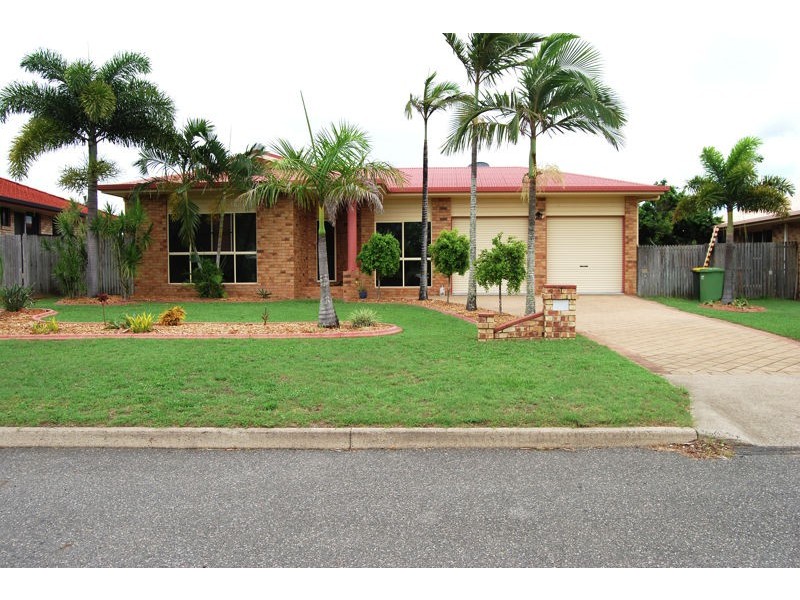 11 Royal Sands Bvl, Bucasia QLD 4750