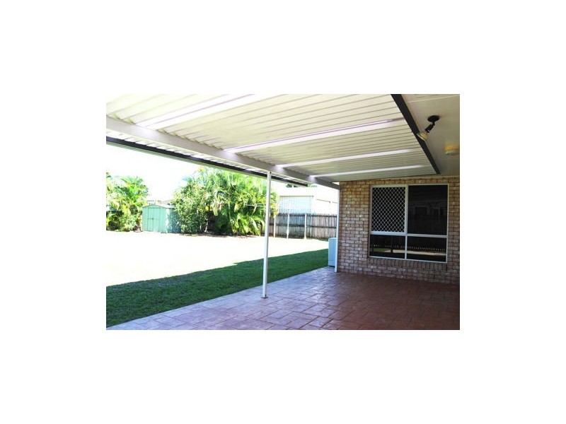 75 Bradman Dr, Glenella QLD 4740