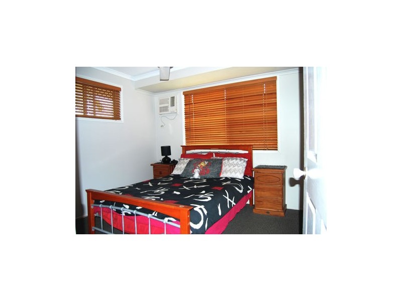 49 Pioneer Street, Glenella QLD 4740