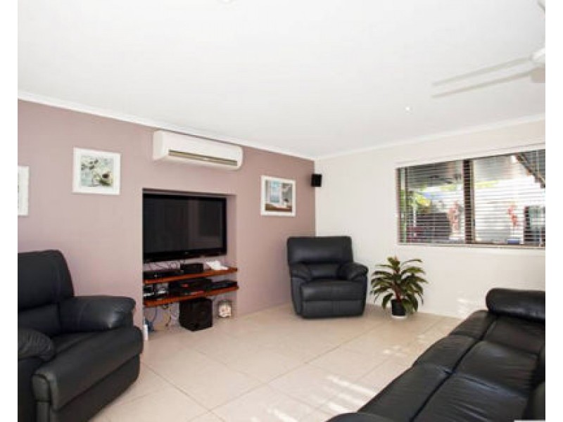37 Pacific Dr, Blacks Beach QLD 4740